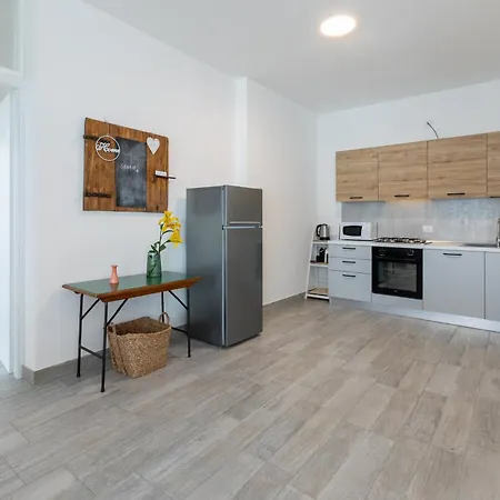 Bed Gold * קסטלנואובו דל גארדה